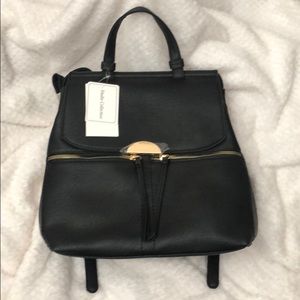 Studio Collection Black Gold Zipper Bacpack